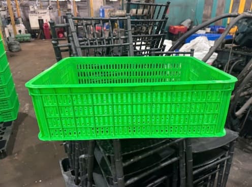 Sóng nhựa hở màu xanh lá dáng dẹt thành thấp 
