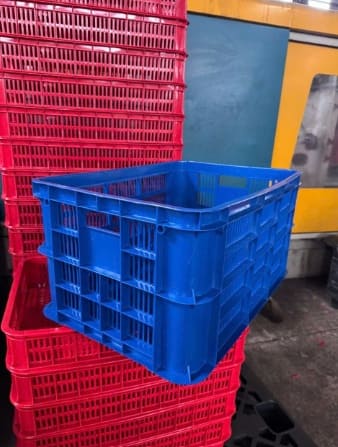 Sọt nhựa hở màu xanh dương nan thưa sâu lòng dễ vệ sinh