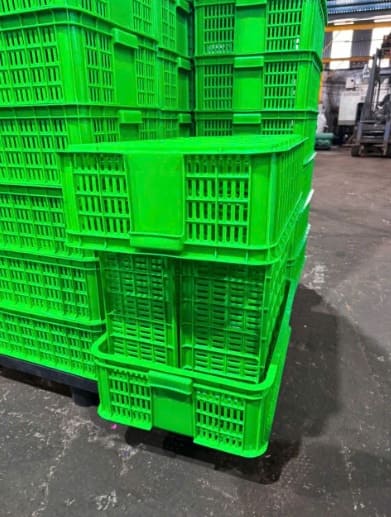 Sóng nhựa hở màu xanh lá cây đúc tay cầm gờ nổi xếp chồng