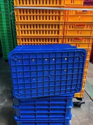 Mặt đáy sóng nhựa xanh đúc gân tăng cứng chống nứt vỡ