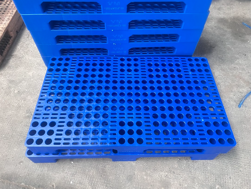 Địa chỉ mua pallet nhựa TPHCM uy tín, giá tốt – Ghé ngay Nhựa Thịnh Phát