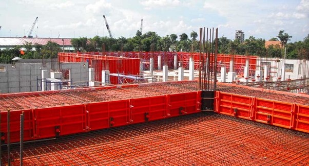 Tấm cốp pha nhựa lót sàn – Giải pháp xây dựng tiện lợi, tiết kiệm chi phí